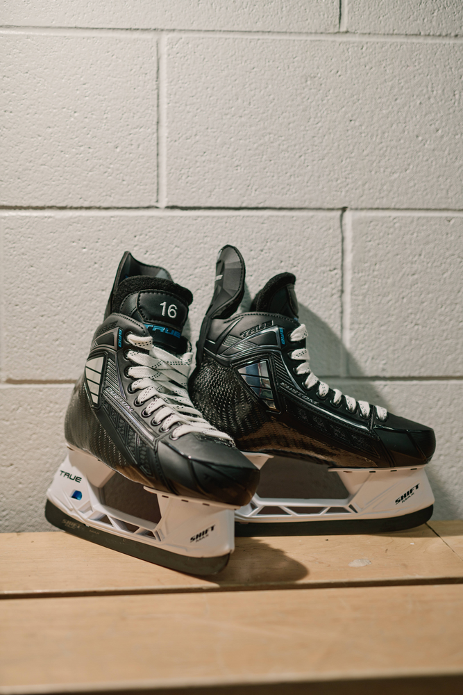 Load image into Gallery viewer, True SVH 2022 Custom Hockey Skate