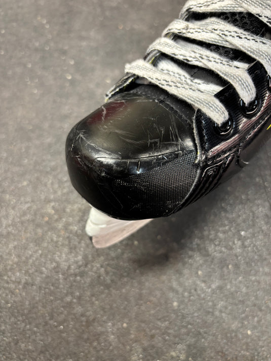 Used Bauer Supreme M40 YTH. 13d Hockey Skates