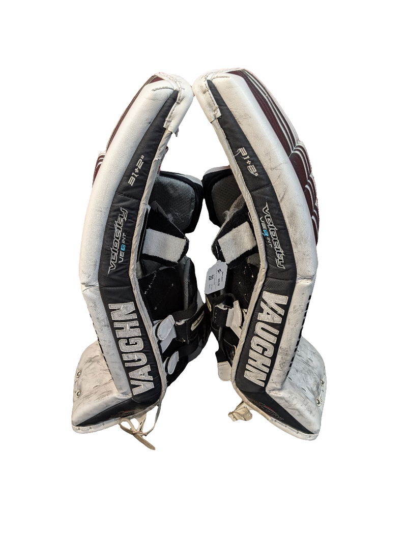 Load image into Gallery viewer, Used Vaughn Velocity VE8 31+2" Intermediate Hockey Goalie Leg Pads