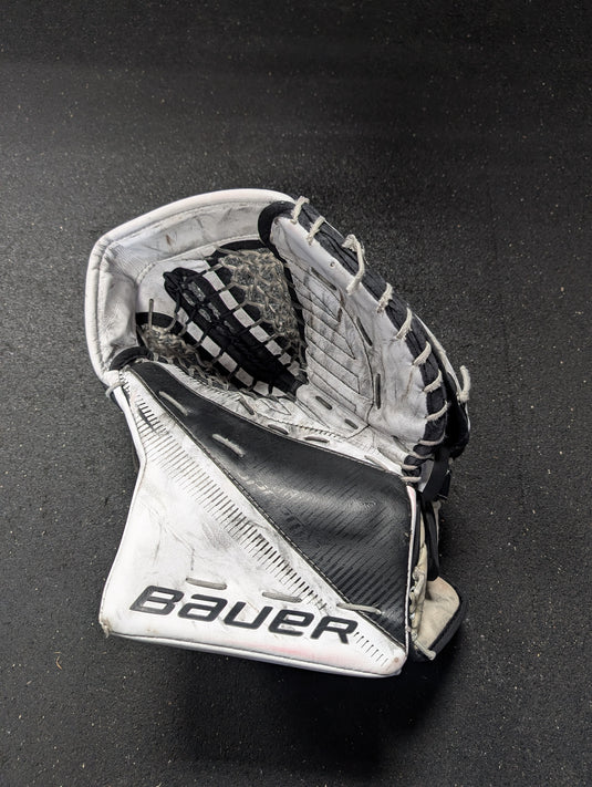 Used Bauer Supreme S29 Senior Goalie Glove