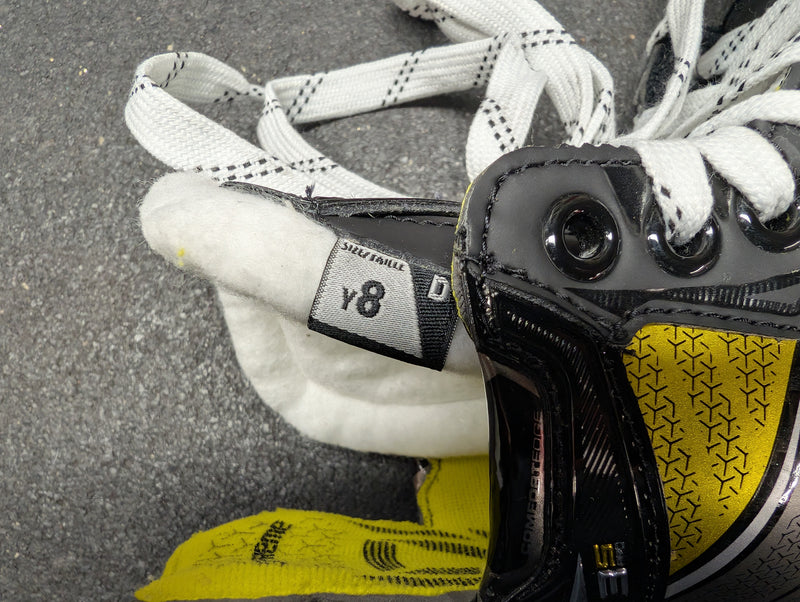 Load image into Gallery viewer, Bauer Supreme 3S Pro New Yth. Size 8 D Ice Hockey Skates