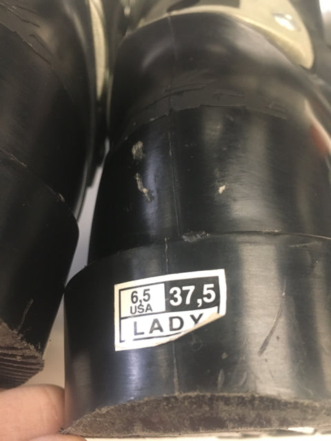 Load image into Gallery viewer, Lange GX8 Used Black/Silver Womens Size Specific 5 282mm Ski Boots