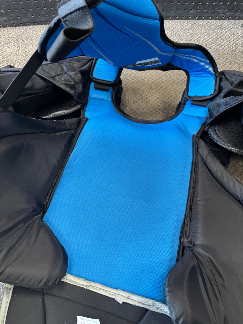 Load image into Gallery viewer, Slightly Used Bauer Elite Int. Hockey Goalie Chest Protector
