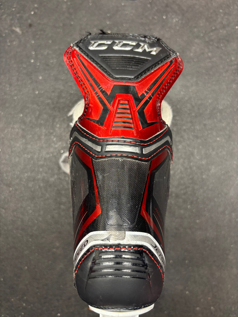 Load image into Gallery viewer, Used CCM Jetspeed FT380 Sr. 7.5D Hockey Skates
