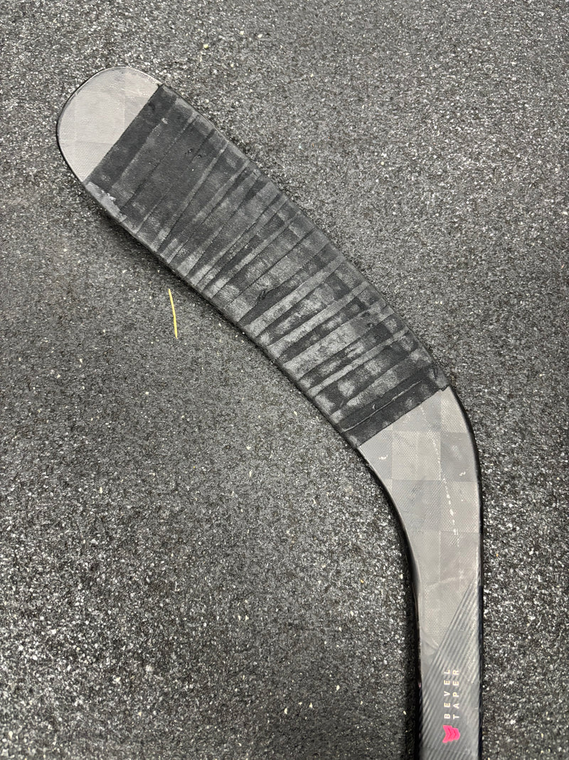 Load image into Gallery viewer, Slightly Used LH Warrior Novium Pro 55 Flex W88 Intermediate Hockey Stick
