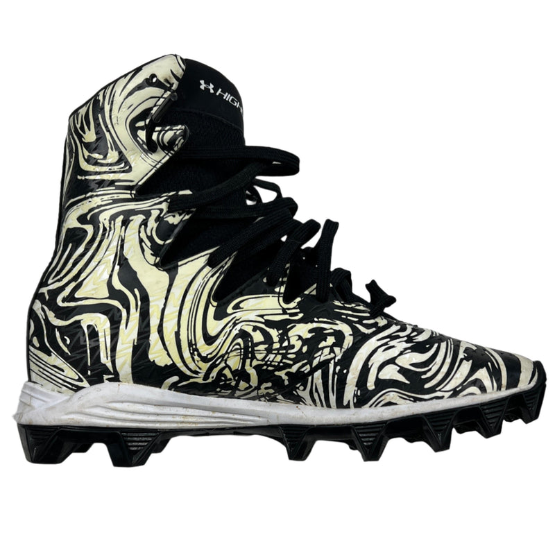 Load image into Gallery viewer, Used Under Armour Highlight Football Cleats Youth Size 4.5

