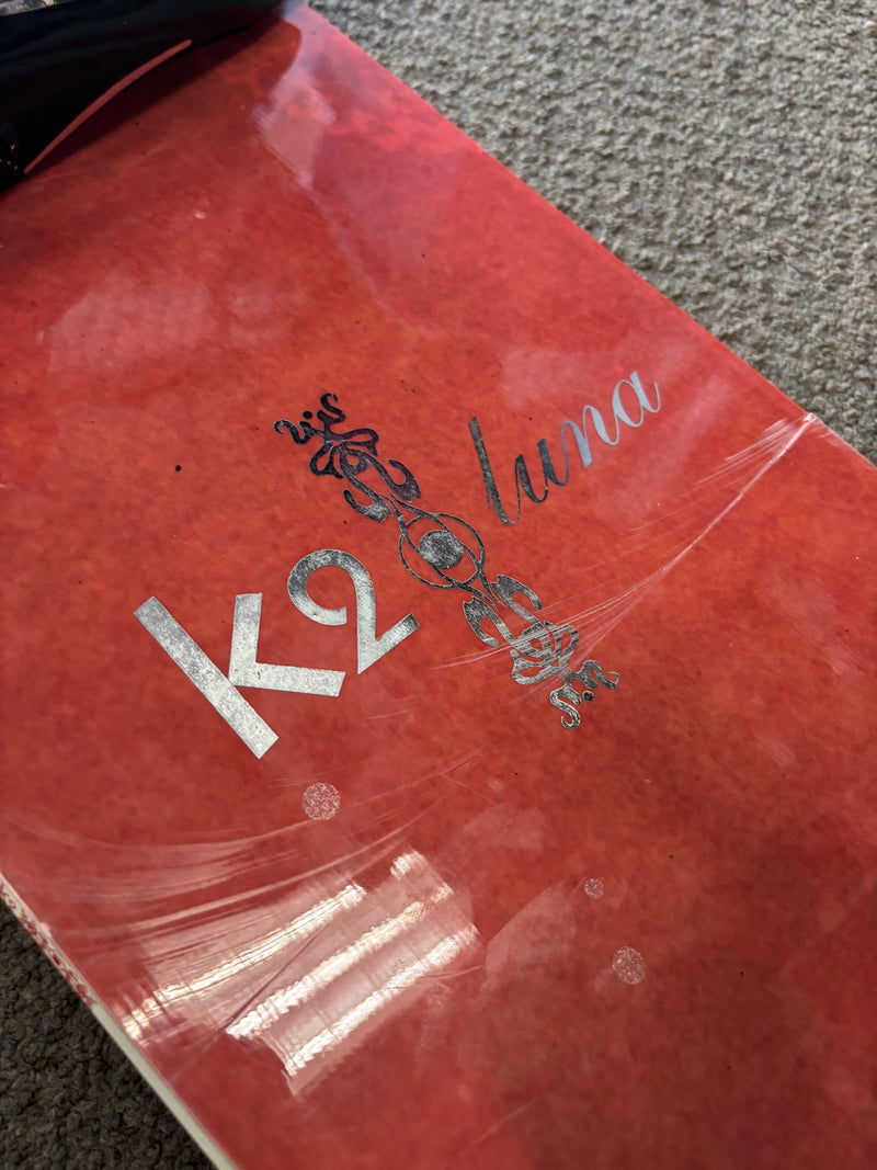 Load image into Gallery viewer, Used K2 Luna 150cm Snowboard w/ Bindings
