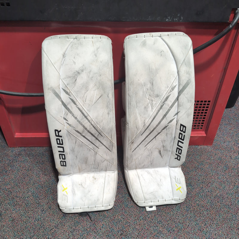 Load image into Gallery viewer, Used Bauer Vapor 3X Intermediate Size Small Hockey Goalie Leg Pads
