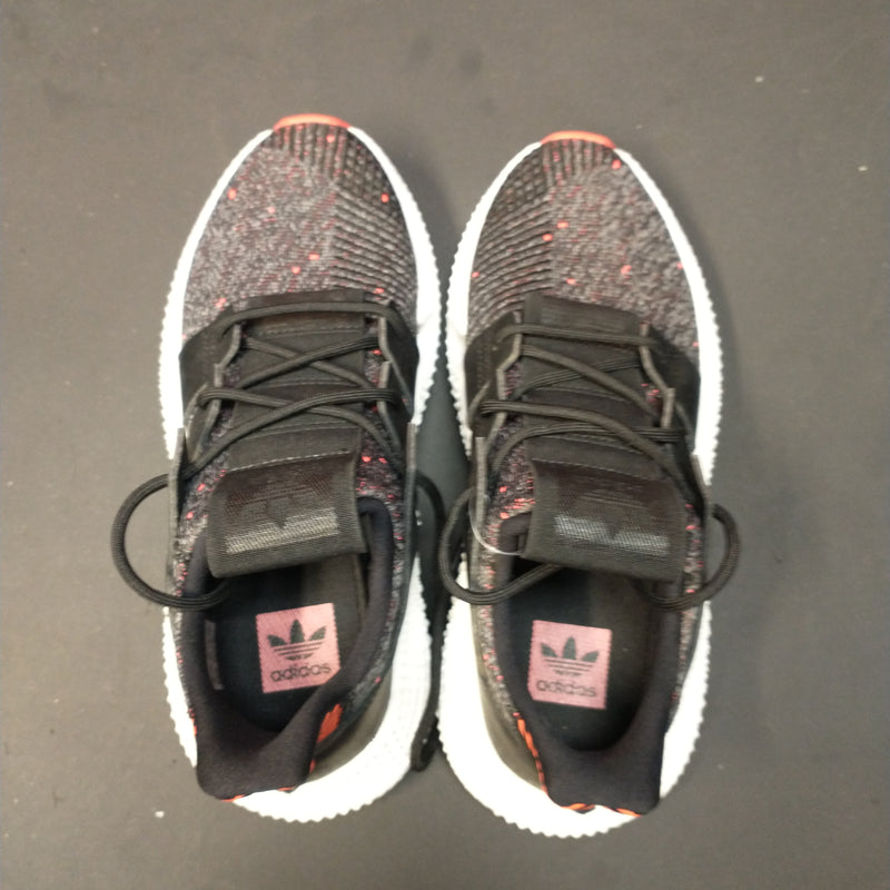 Load image into Gallery viewer, Adidas Prophere Size 6 Shoes
