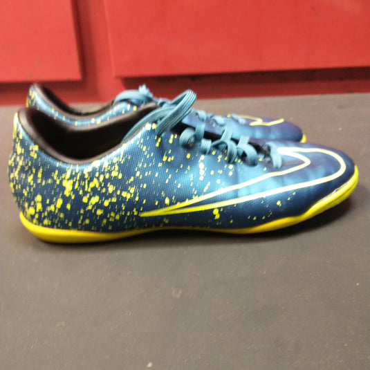 Used Nike Mercurial Size 5.5 Youth Indoor Soccer Shoes