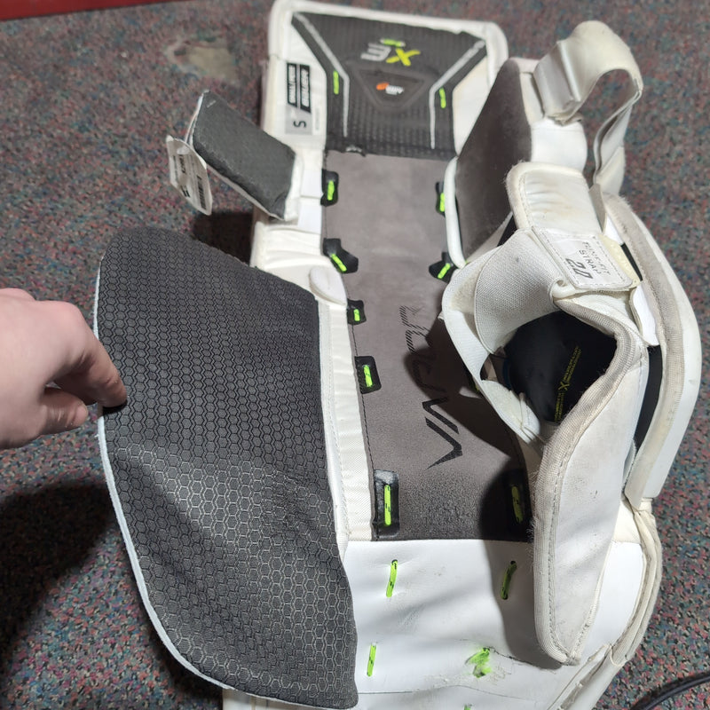 Load image into Gallery viewer, Used Bauer Vapor 3X Intermediate Size Small Hockey Goalie Leg Pads
