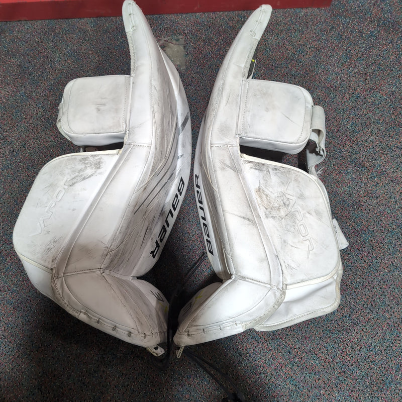 Load image into Gallery viewer, Used Bauer Vapor 3X Intermediate Size Small Hockey Goalie Leg Pads
