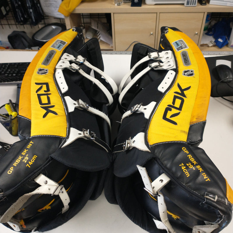 Load image into Gallery viewer, Used RBK 8K Int. Black/Yellow 29&quot; Goalie Leg Pads
