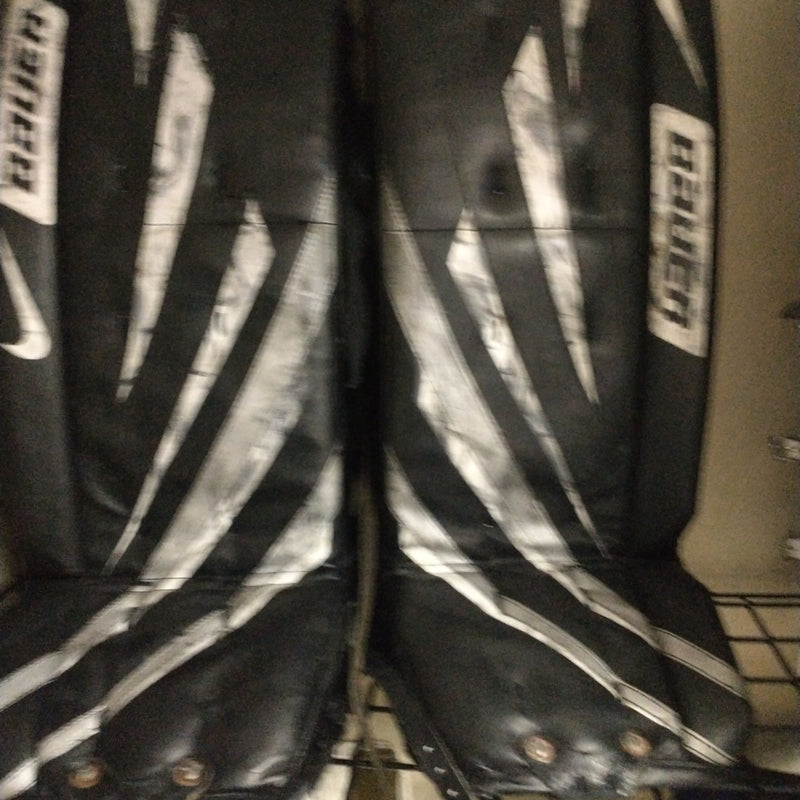 Load image into Gallery viewer, Used Bauer Nike Goalie Leg Pads SR. 34&quot;
