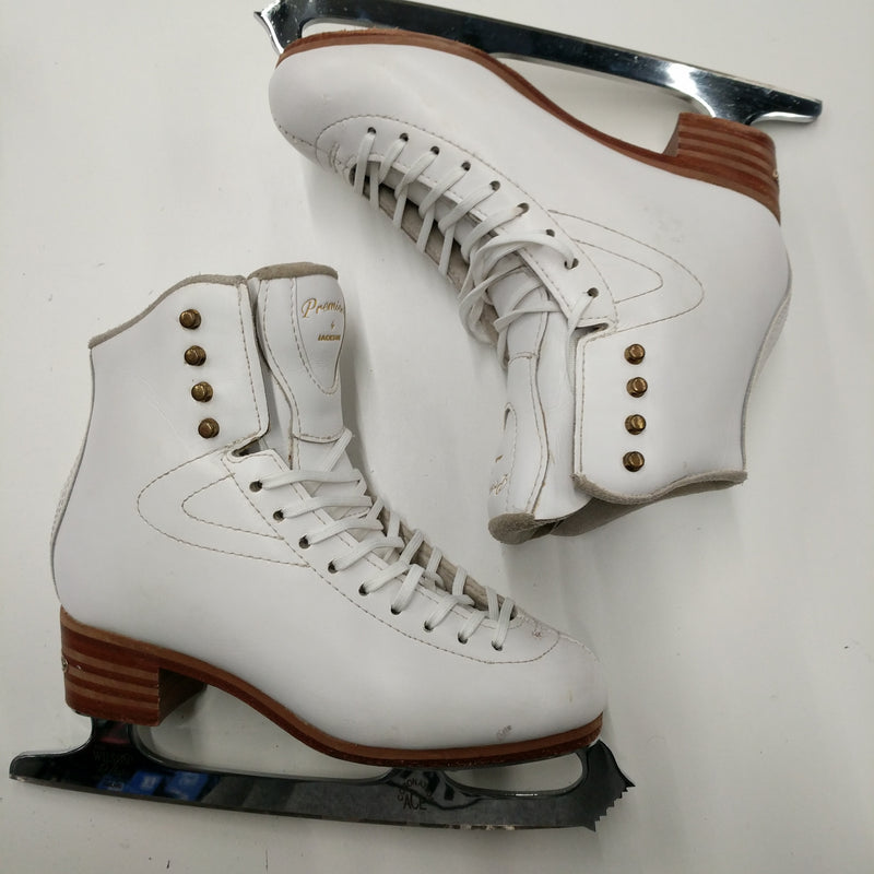 Load image into Gallery viewer, Used Jackson Premiere Size 6 Figure Skates
