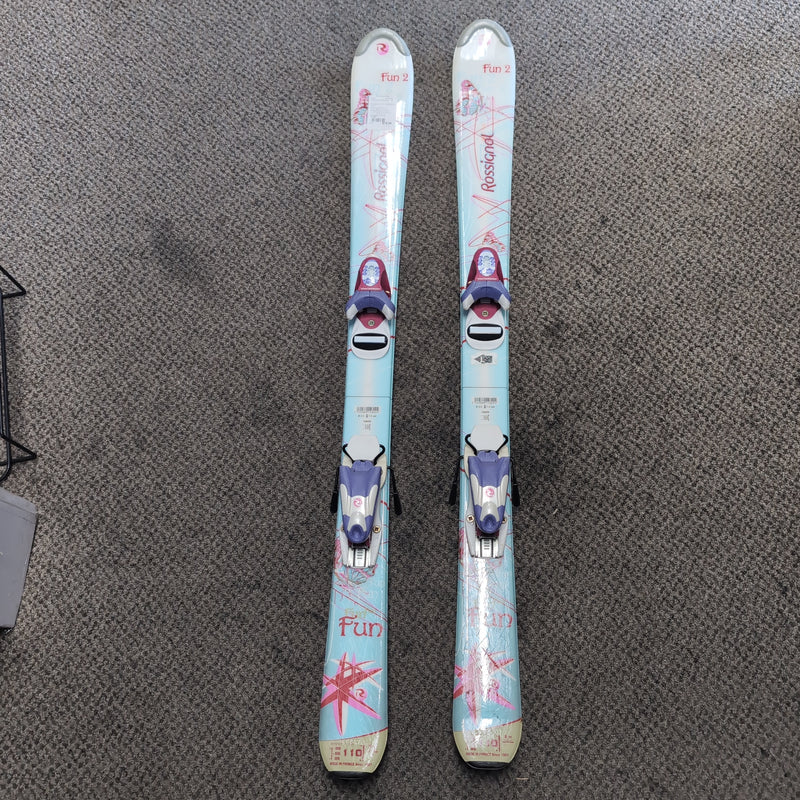 Load image into Gallery viewer, Rossignol Fun 2 White/Blue Length 110&quot; Used Downhill Skis w/Bindings
