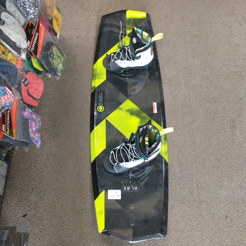 Load image into Gallery viewer, Used Hyperlite State Series 140 Wakeboard
