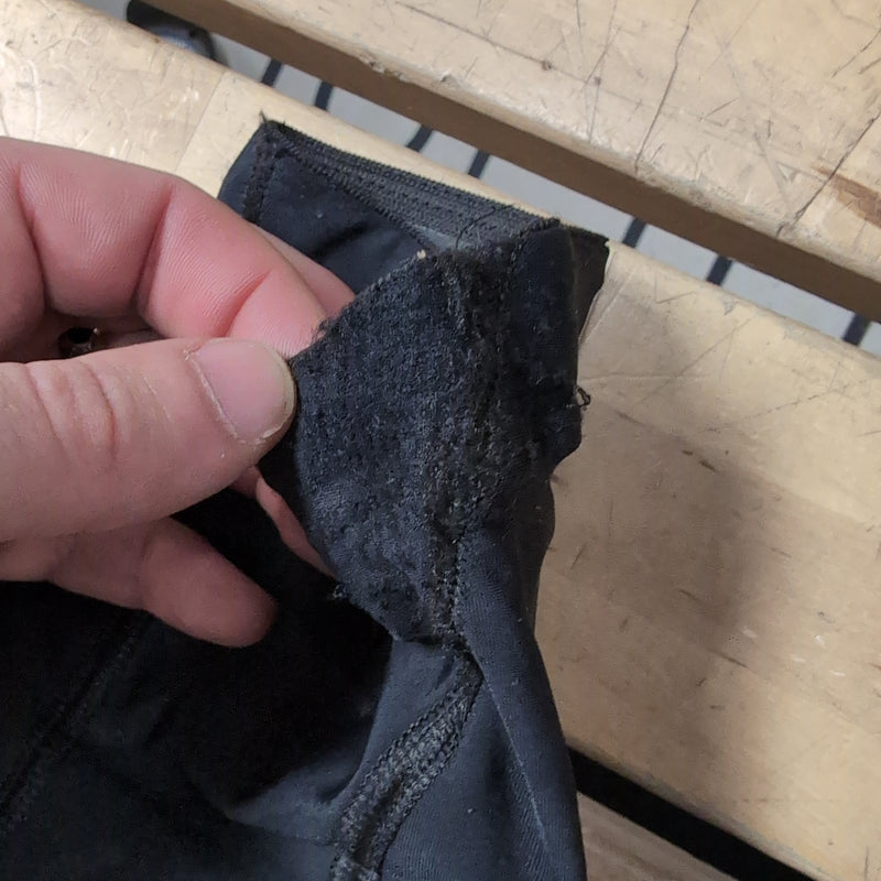 Load image into Gallery viewer, Used G Form Pro2X Knee Pads Size Yth S/M
