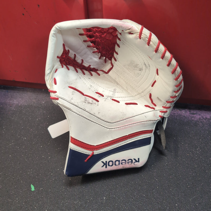 Load image into Gallery viewer, Used Reebok Premier XLT Regular Senior Hockey Goalie Glove
