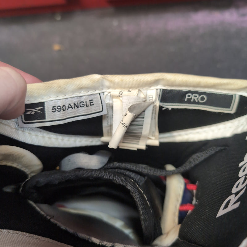 Load image into Gallery viewer, Used Reebok Premier XLT Regular Senior Hockey Goalie Glove
