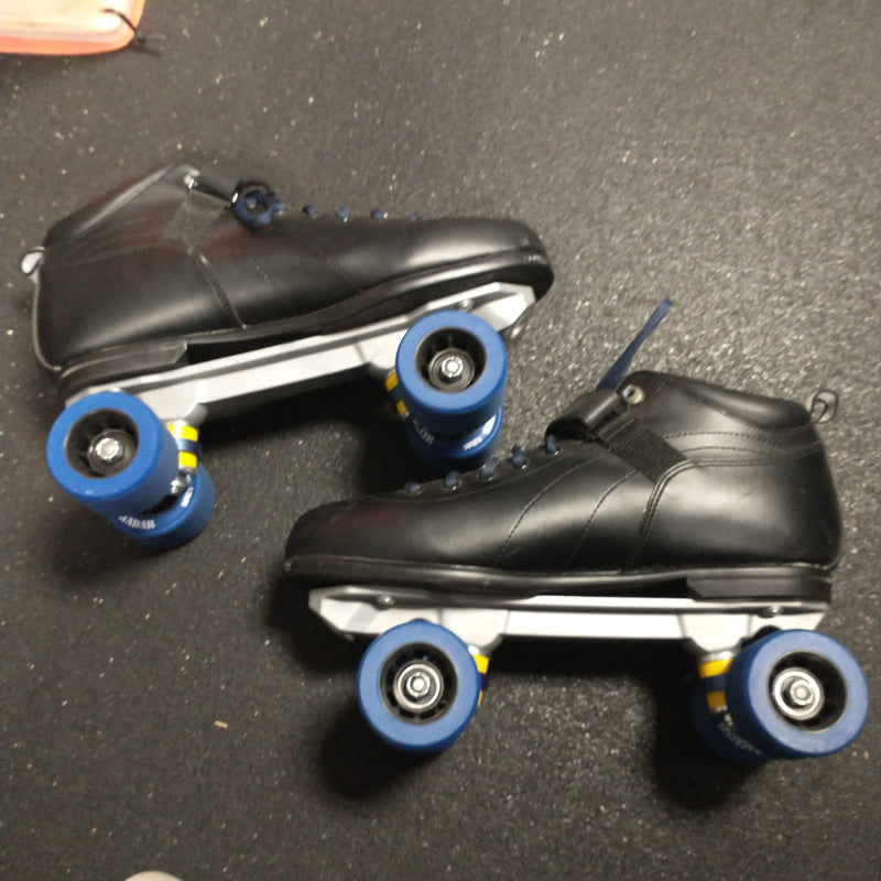 Load image into Gallery viewer, Sure-Grip International Boxer Black Mens Skate Size 12 Derby Skates Complete
