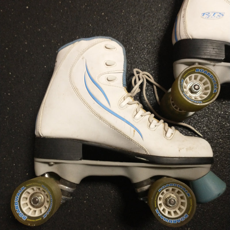 Load image into Gallery viewer, Used RTS400 Roller Derby Skates
