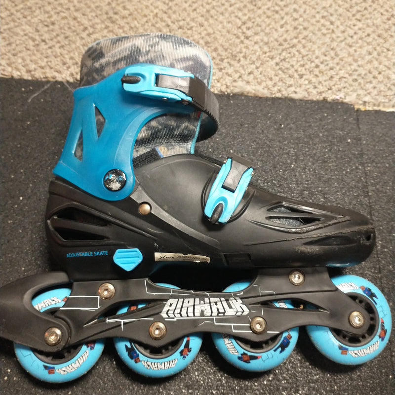 Load image into Gallery viewer, Used Airwalk Size 4-7 Inline Skates
