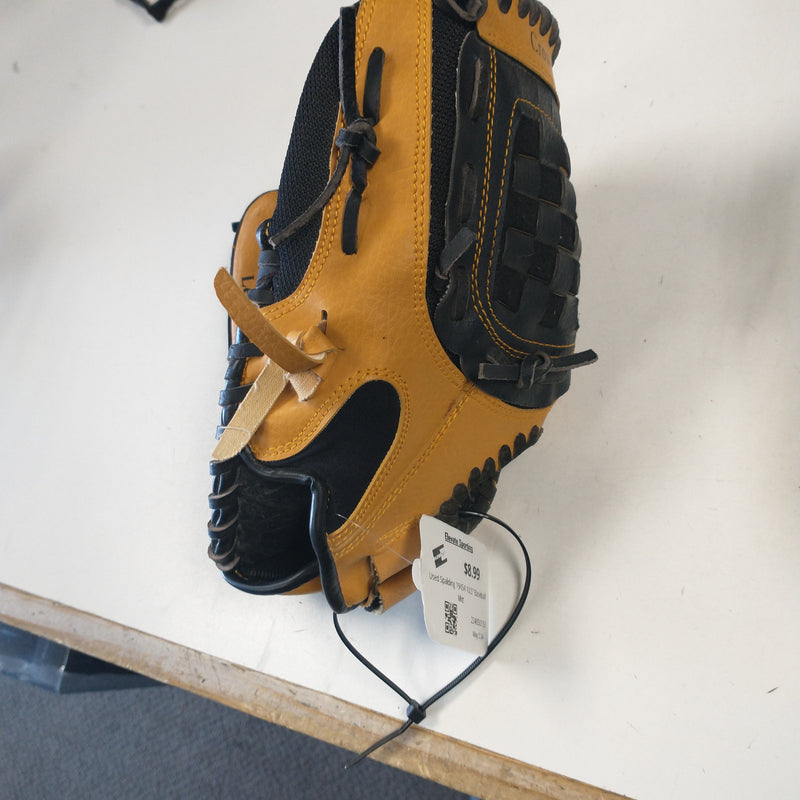 Load image into Gallery viewer, Used Spalding 19454 10.5&quot; Baseball Mitt
