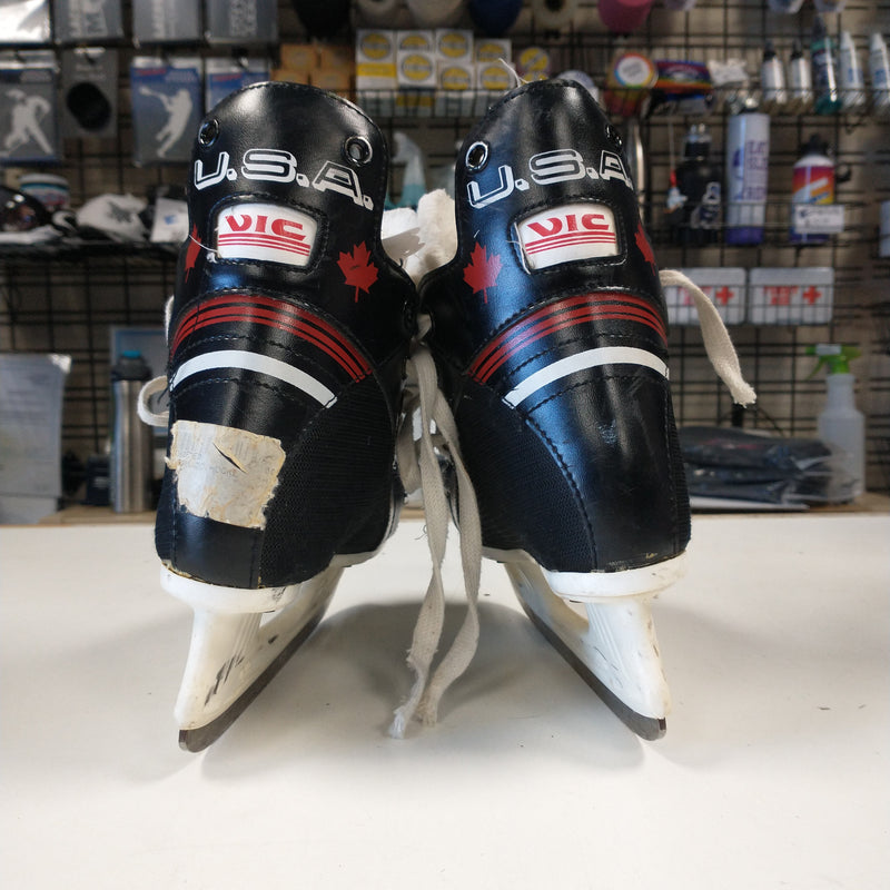 Load image into Gallery viewer, Used Vic Junior Size 1 Hockey Skates
