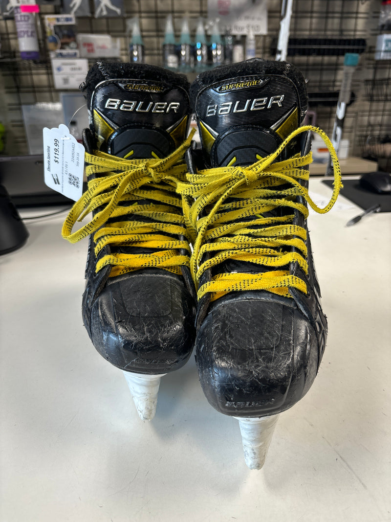 Load image into Gallery viewer, Used Bauer Supreme UltraSonic Size 4.5 Fit 1 Intermediate Hockey Skates
