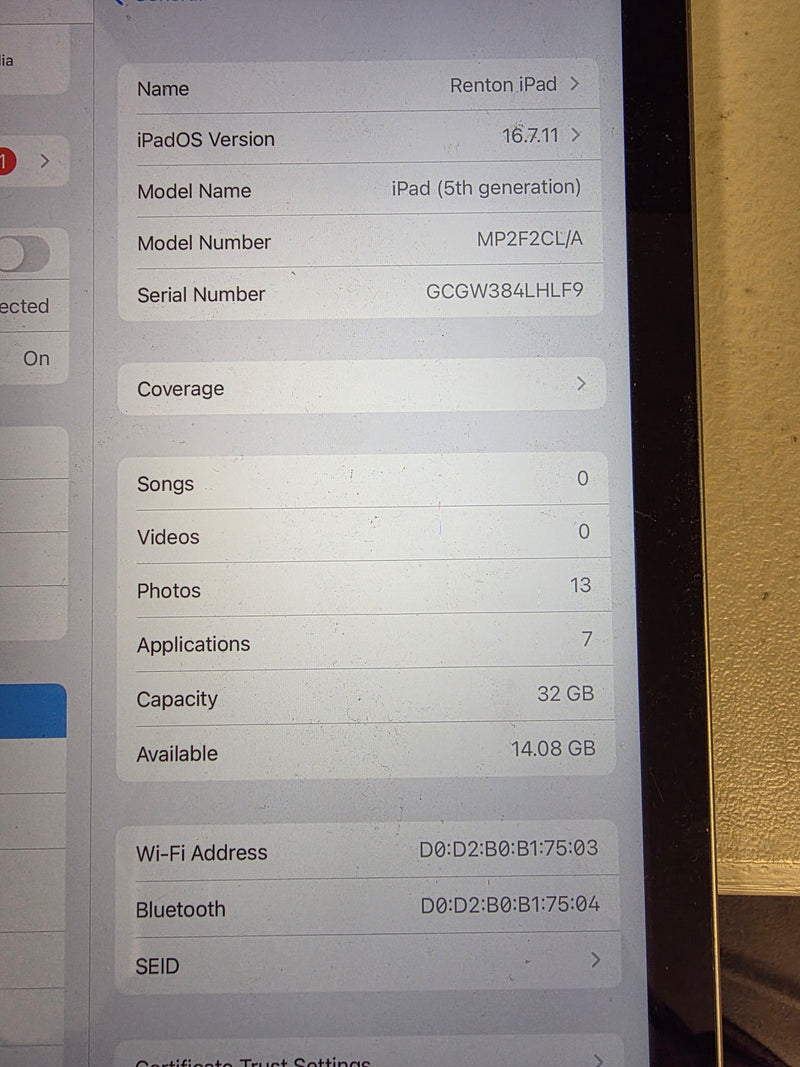 Load image into Gallery viewer, Ipad 5th Generation 32gb used
