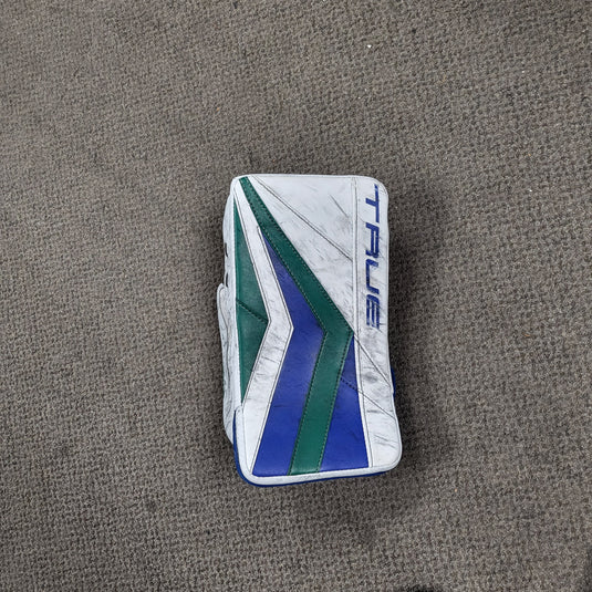 Used True Catalyst PX3 Sr. Goalie Blocker