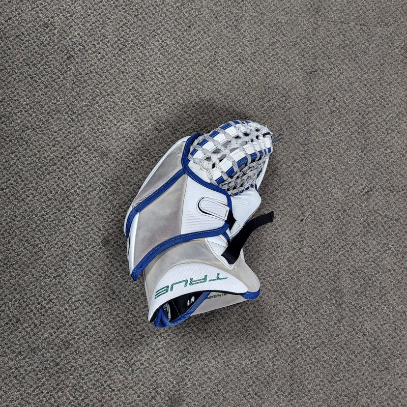 Load image into Gallery viewer, Used True Catalyst PX3 Sr. Goalie Glove
