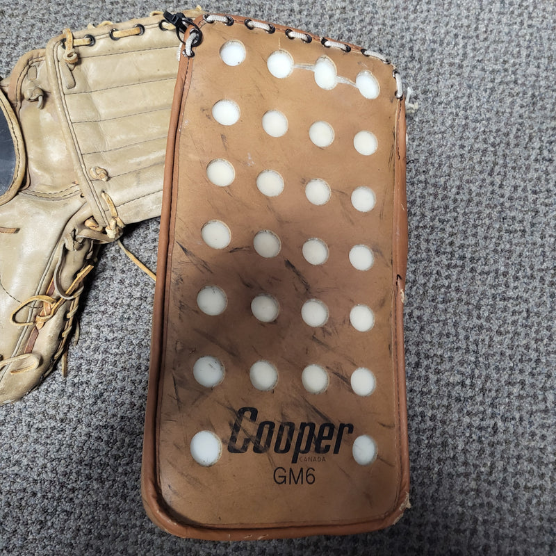 Load image into Gallery viewer, Vintage Cooper GM6 Hockey Goalie Catcher/Blocker NHL Set
