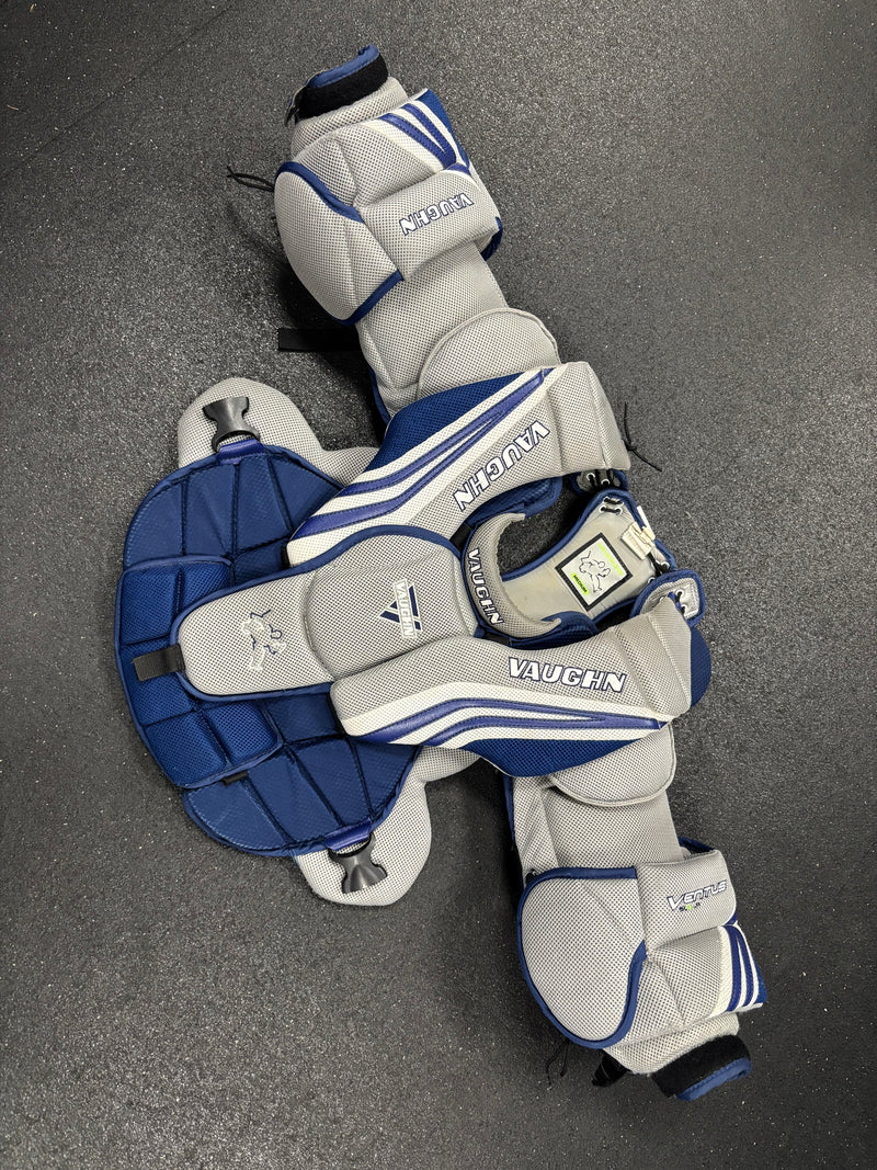 Load image into Gallery viewer, Used Vaughn Ventus SLR Jr. Goalie Chest Protector
