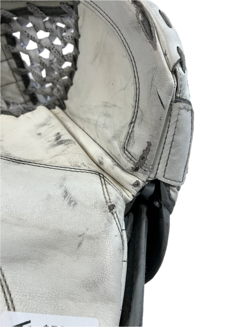 Load image into Gallery viewer, Used Warrior Ritual G2 Sr. Goalie Glove
