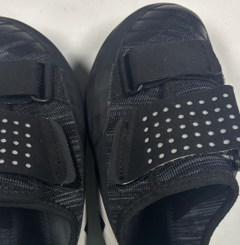 Load image into Gallery viewer, Used Black Diamond Momentum Climbing Shoes
