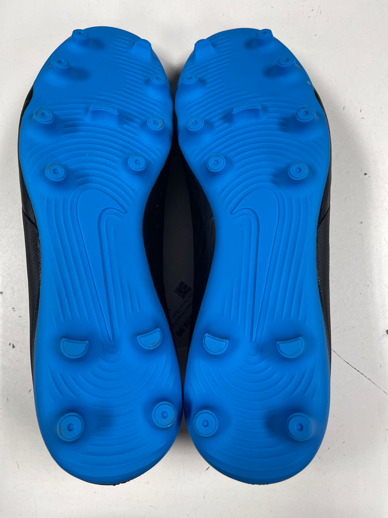 Load image into Gallery viewer, Used Like New Nike Tiempo Legend 8 Club Soccer Cleats

