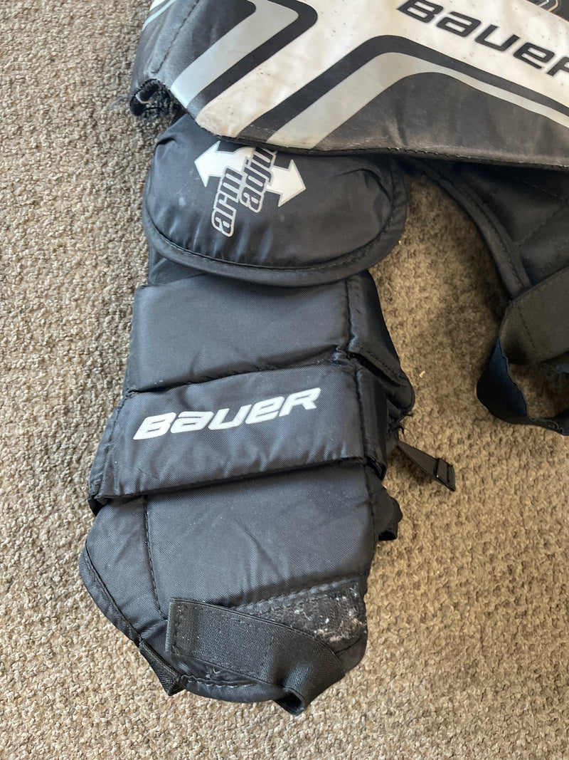 Load image into Gallery viewer, Used Bauer Prodigy 2.0 Yth. Size S/M Hockey Goalie Chest Protector
