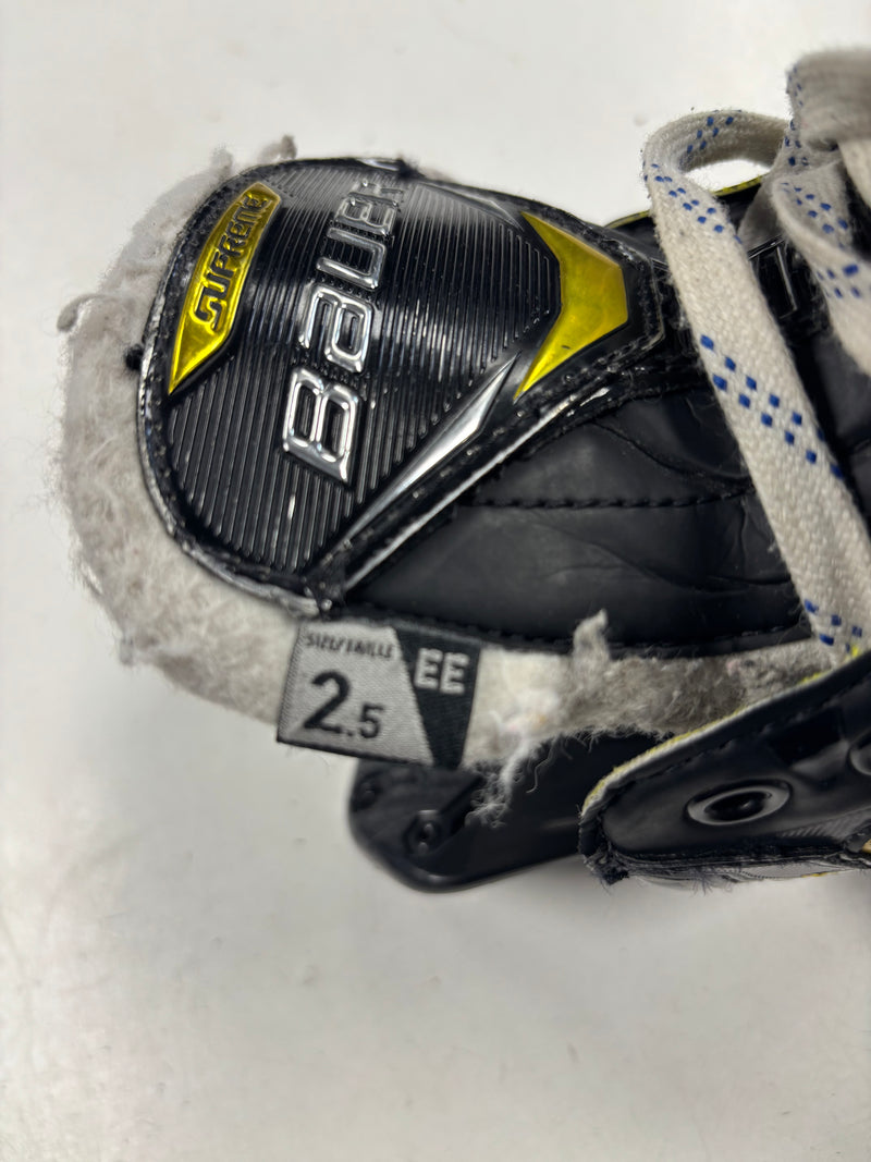 Load image into Gallery viewer, Used Bauer Supreme 3S Pro Size 2.5EE Ice Hockey Skates
