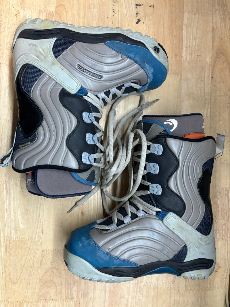 Load image into Gallery viewer, Used Raichle Dee Luxe Gray/Black/Blue Mens Size 9 Snowboard Boots
