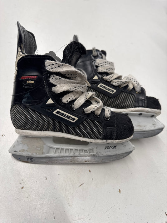 Used Bauer Supreme 3000 Youth Size 13 Hockey Skates