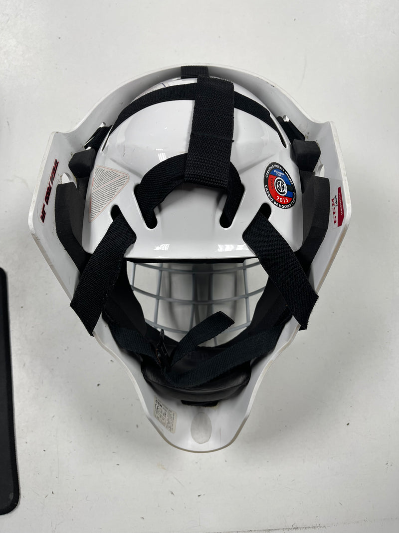 Load image into Gallery viewer, Used CCM 7000 Jr. Goalie Helmet
