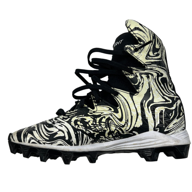 Load image into Gallery viewer, Used Under Armour Highlight Football Cleats Youth Size 4.5
