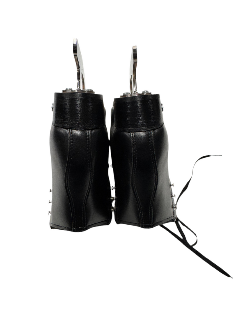 Load image into Gallery viewer, Used Riedell Stride 223 Boys Figure Skates
