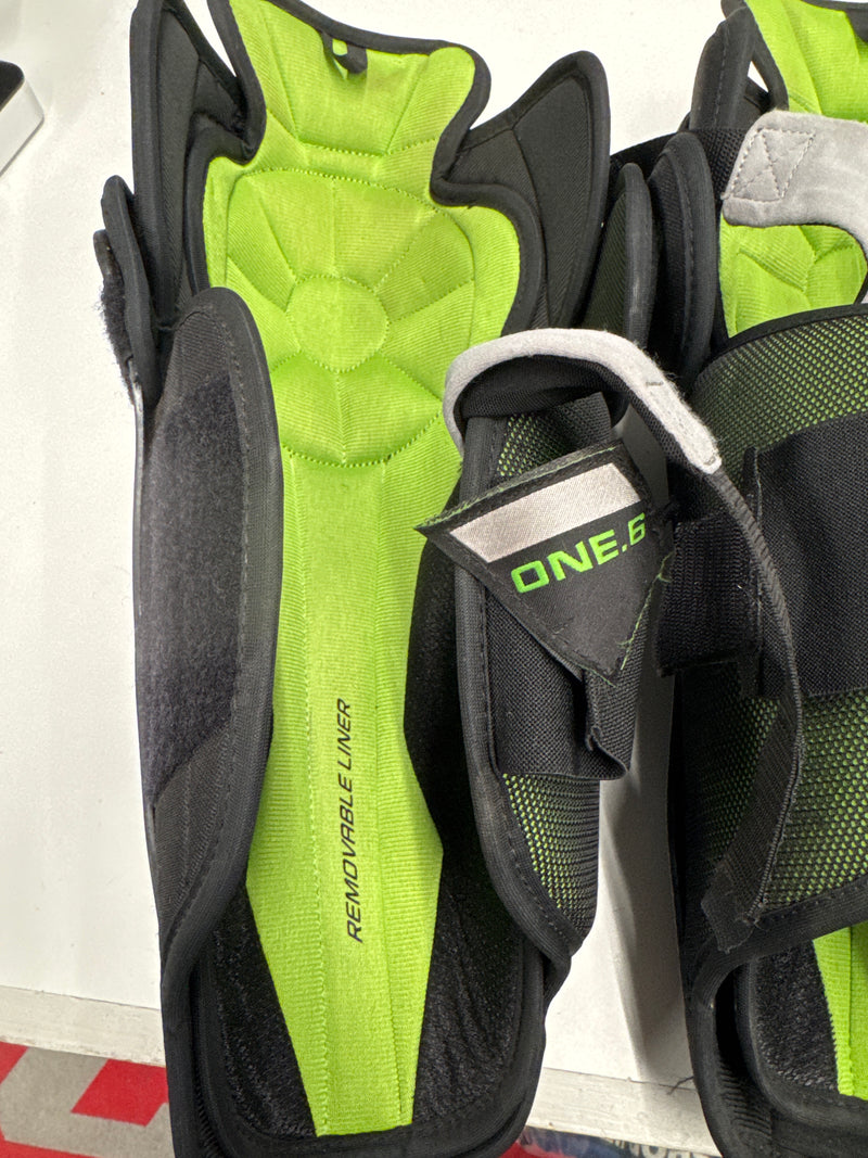 Load image into Gallery viewer, Used Bauer Supreme One.6 14&quot; Hockey Shin Guards
