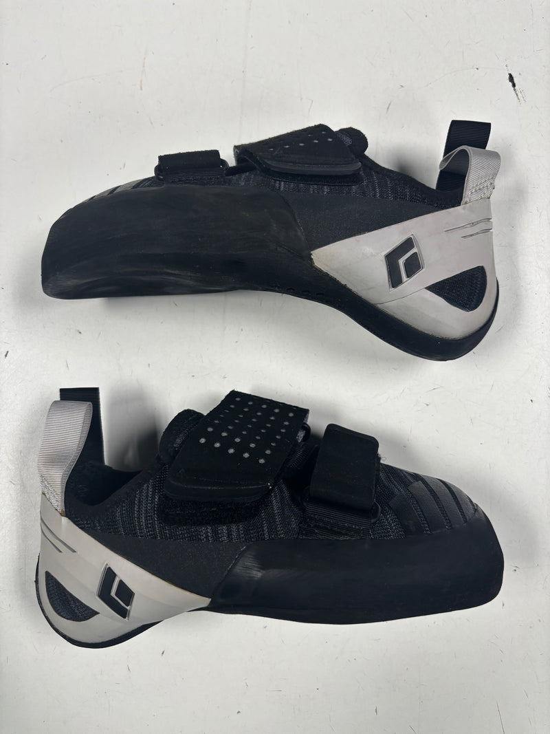 Load image into Gallery viewer, Used Black Diamond Momentum Climbing Shoes
