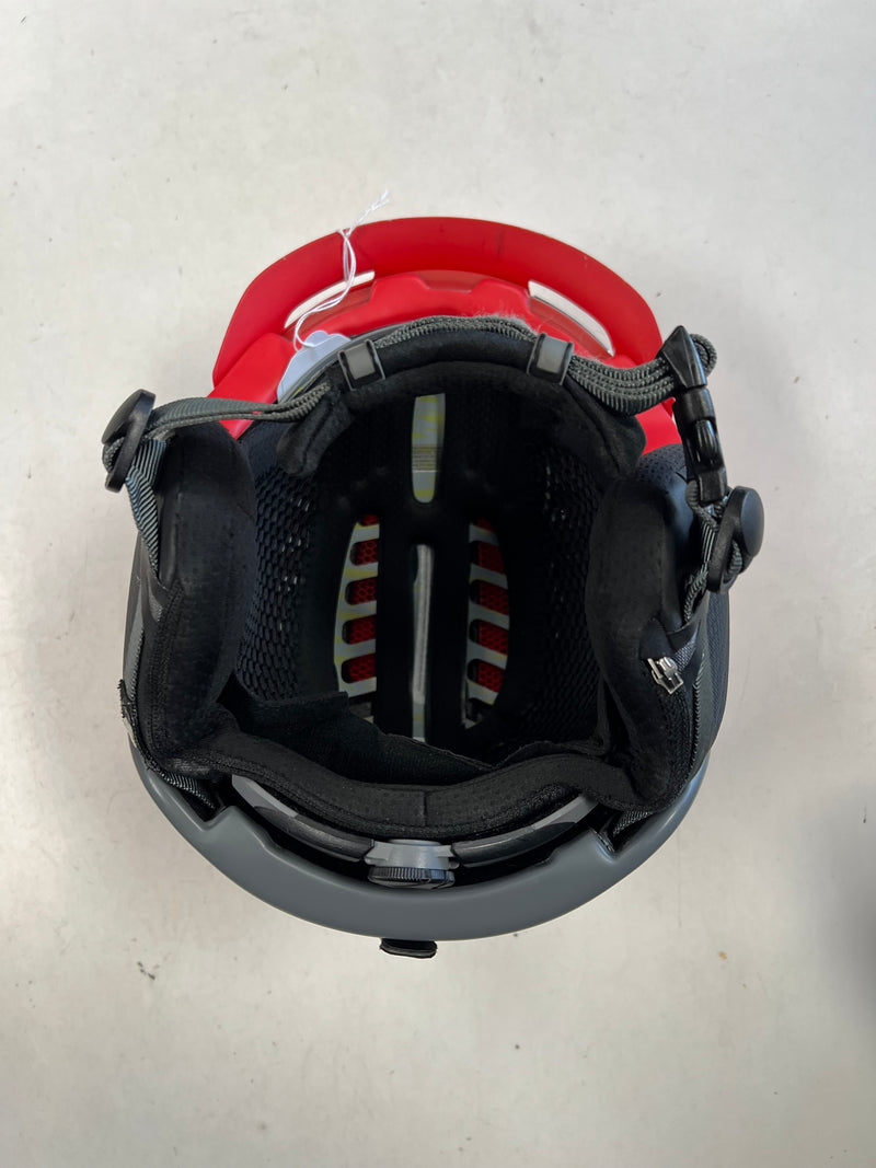 Load image into Gallery viewer, Used Smith Vantage MIPS Ski/Snowboard Helmet
