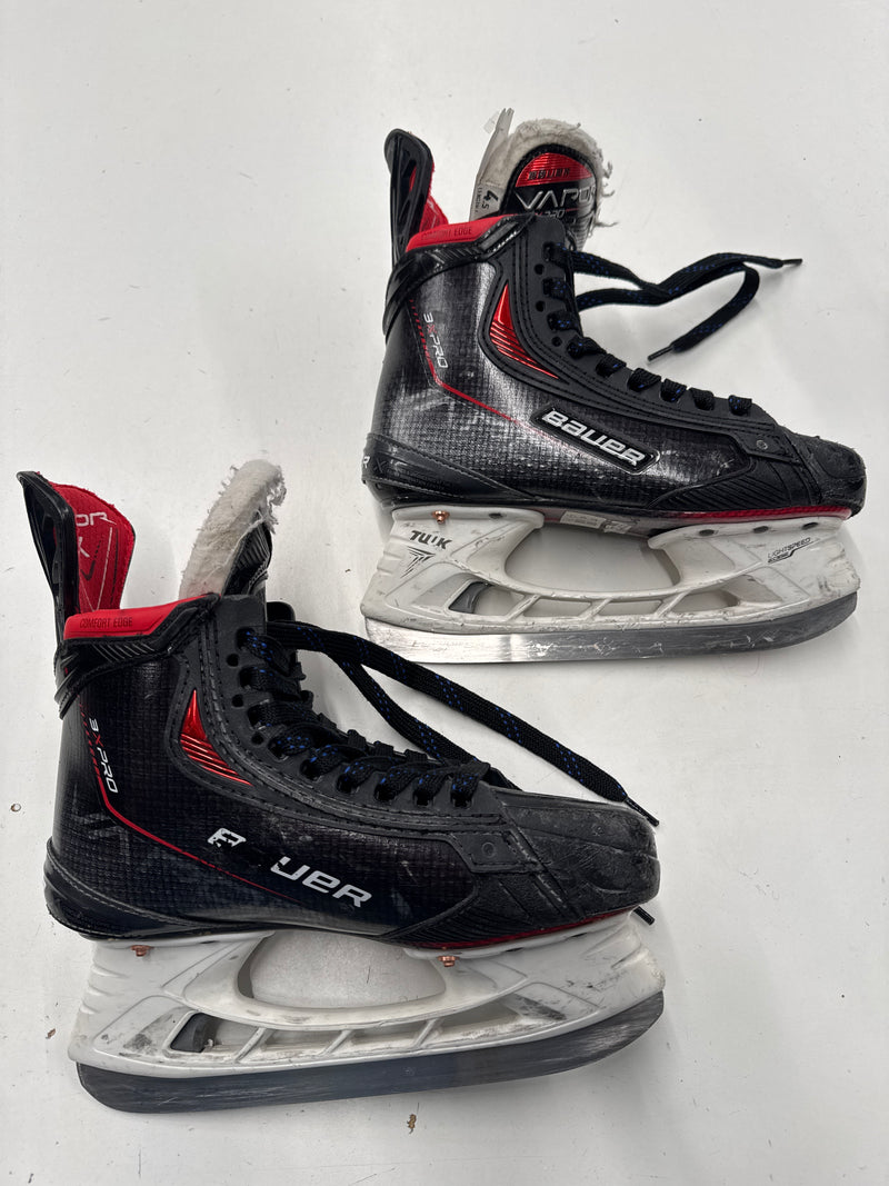 Load image into Gallery viewer, Used Bauer Vapor 3X Pro Hockey Skates, Size 4.5
