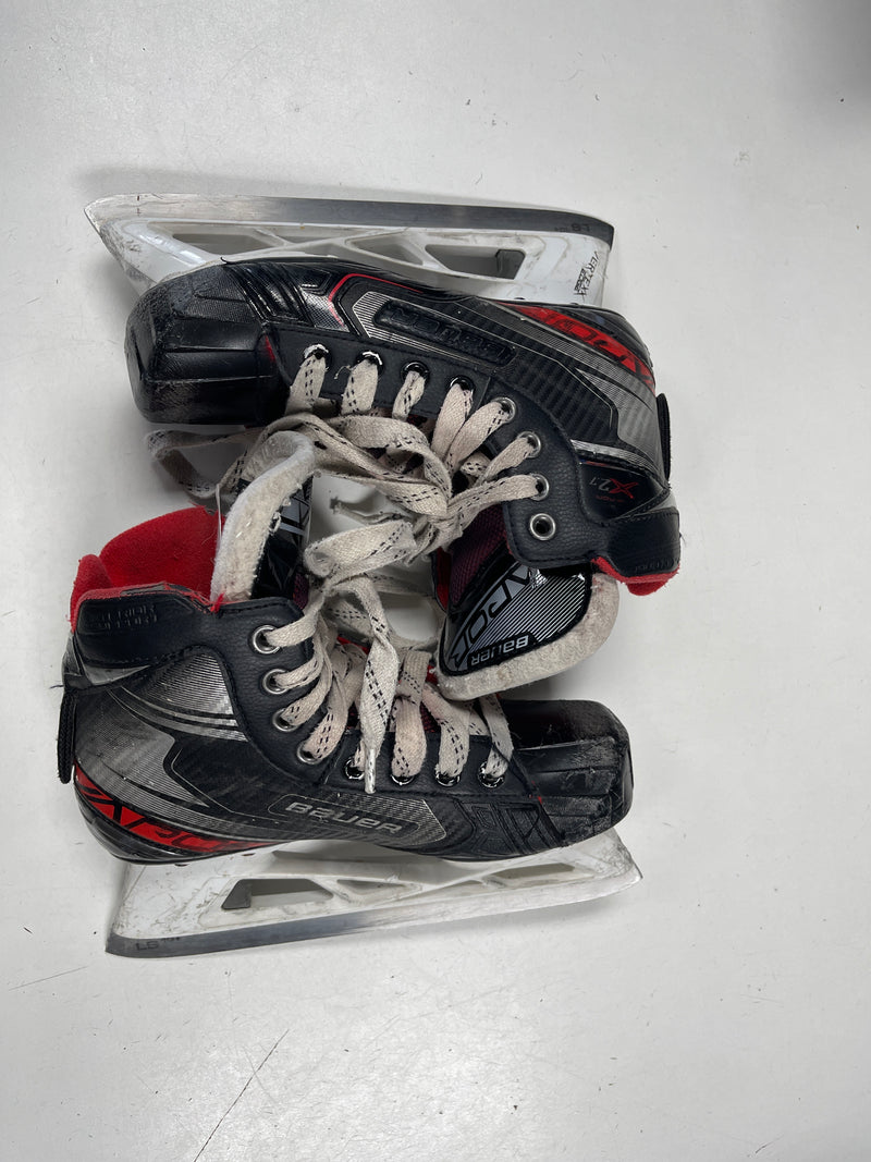 Load image into Gallery viewer, Used Bauer Vapor X2.7 Size 3.5 D Ice Hockey Goalie Skates
